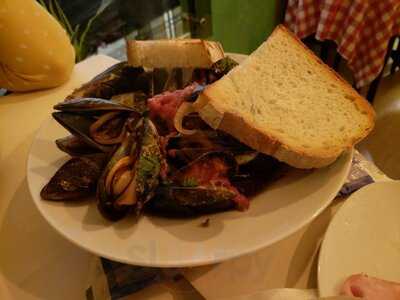 La Piccola Trattoria