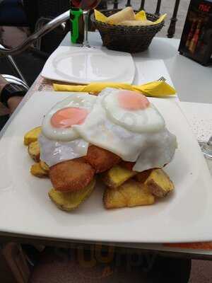 Huevos Rotos