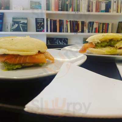 Coffeeshop Bookshop Ands