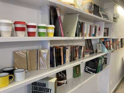 Coffeeshop Bookshop Ands
