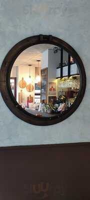 Mi Pequeña Venezia, Café Bistrot