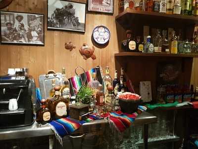 Los Girasoles Cantina