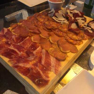 Patapinsa La Jamoneria