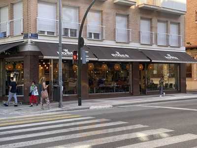 Pasteleria Confiteria Roses