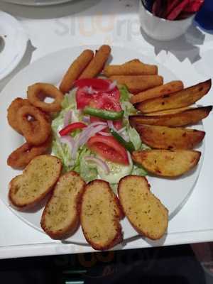 Skye Bar And Pizzeria