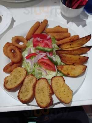 Skye Bar And Pizzeria