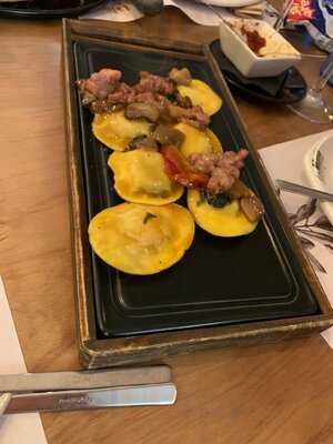 La Mafia Se Sienta A La Mesa