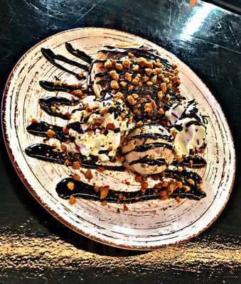 Uno Ocho Hookah Lounge