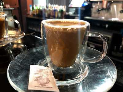 Uno Ocho Hookah Lounge