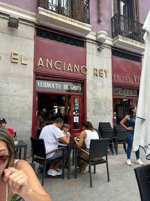 El Anciano Rey De Los Vinos