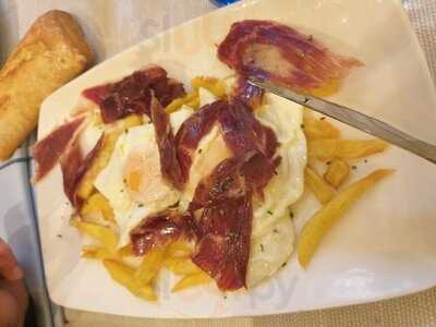 Tasca La Farmacia - Diego De León