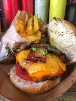 Clandestino Burger Joint