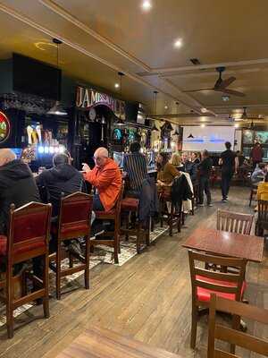 James Joyce Pub Irlandés