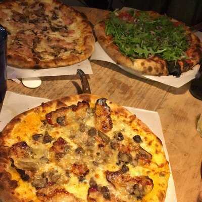 López & López Pizzería