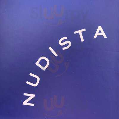 Nudista