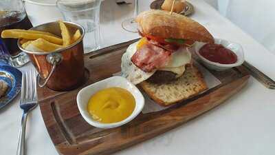 El Perro Y La Galleta