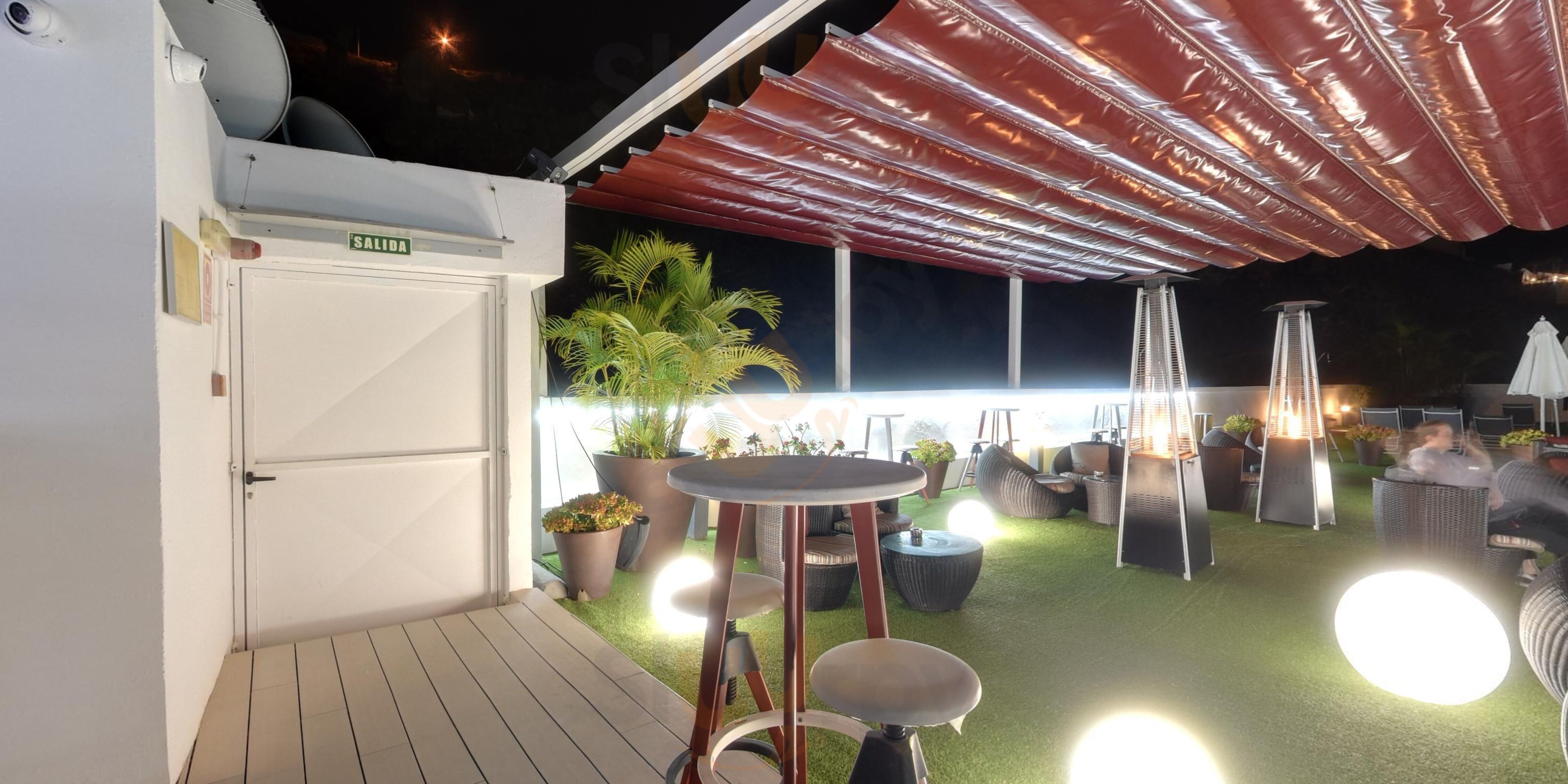 Chill Out Bar