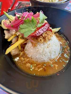 Tuk Tuk Asian Street Food Cisneros