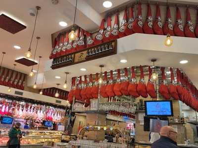 Museo Del Jamon