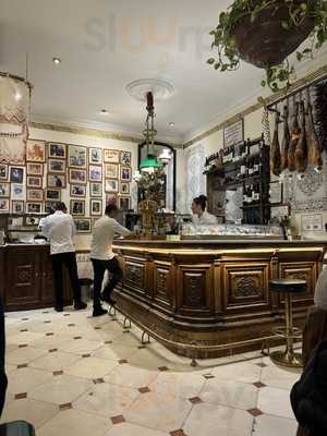 Taberna Del Alabardero