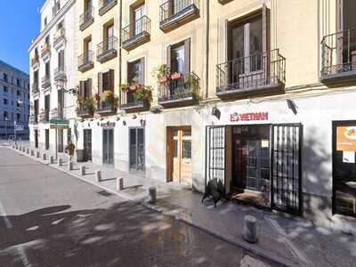 Americo Taberna Latina