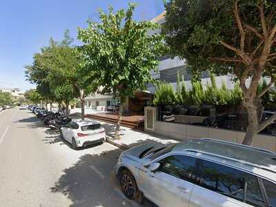 Haus Restaurant & Bar