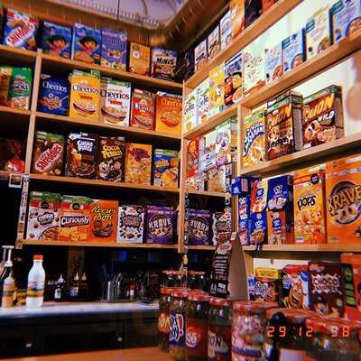 Cereal Hunters Café