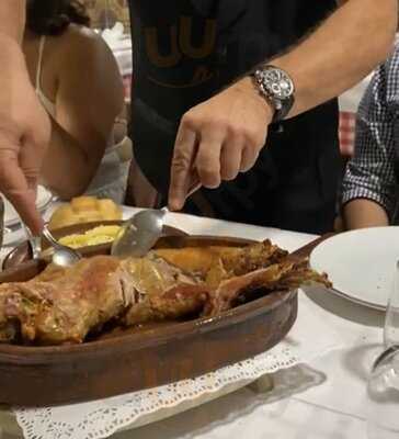 Mesón Restaurante El Segoviano - Photo 8