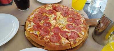 El Trébol 1983 Pizzas Y Empanadas