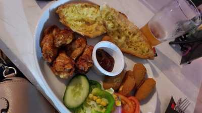 D&g Sports And Family Bar