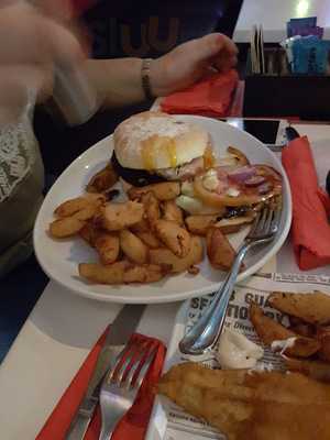 D&g Sports And Family Bar