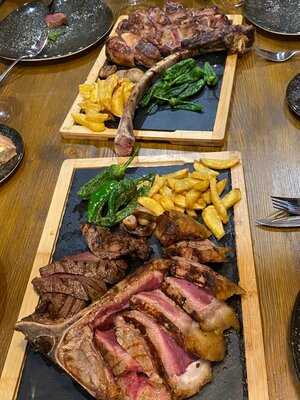 Finca Lucero. Restaurante Italo Argentino