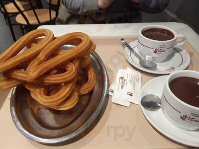 Las Farolas De La Calle Mayor