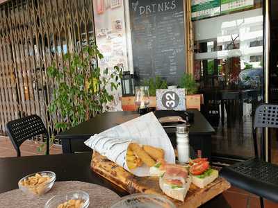 Feeling Good Bar & Food