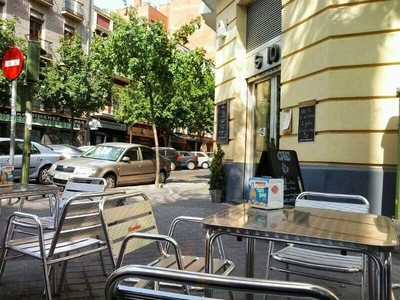 Buns & Bones - Guzmán El Bueno