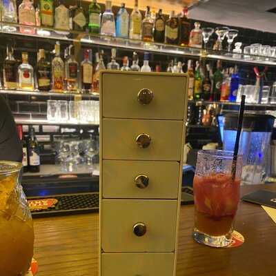 Embalados Gourmet & Holy Bar