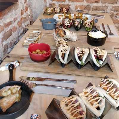 Embalados Gourmet & Holy Bar