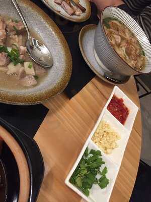 Hunan Restaurant - Photo 7