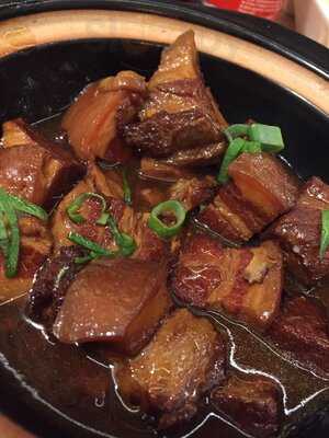 Hunan Restaurant - Photo 8