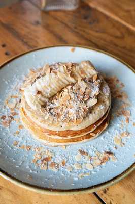 La Infinito Cafe-libros-arte