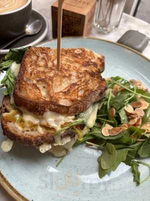 La Infinito Cafe-libros-arte