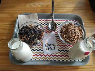 Cereal Hunters Café