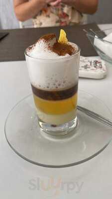 Oops Bubble Waffle Café