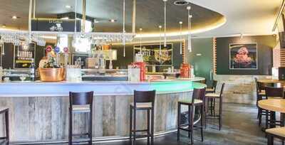 La Cochera Restaurante & Bar