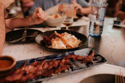 Las Brasas Del Mentidero