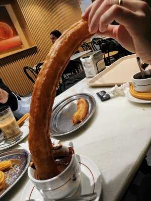 Churrería-chocolatería Las Farolas