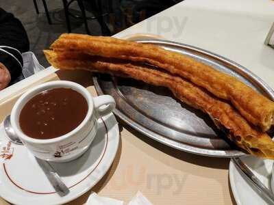 Churrería-chocolatería Las Farolas