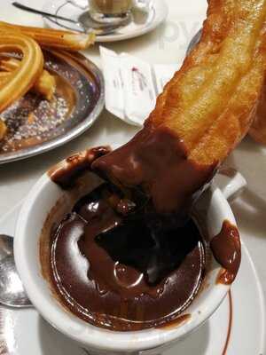 Churrería-chocolatería Las Farolas