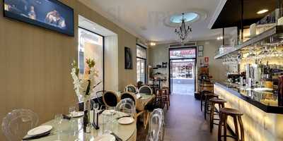 Amigos Aquí Me Quedo Yo