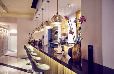 West 42nd Concept Bar